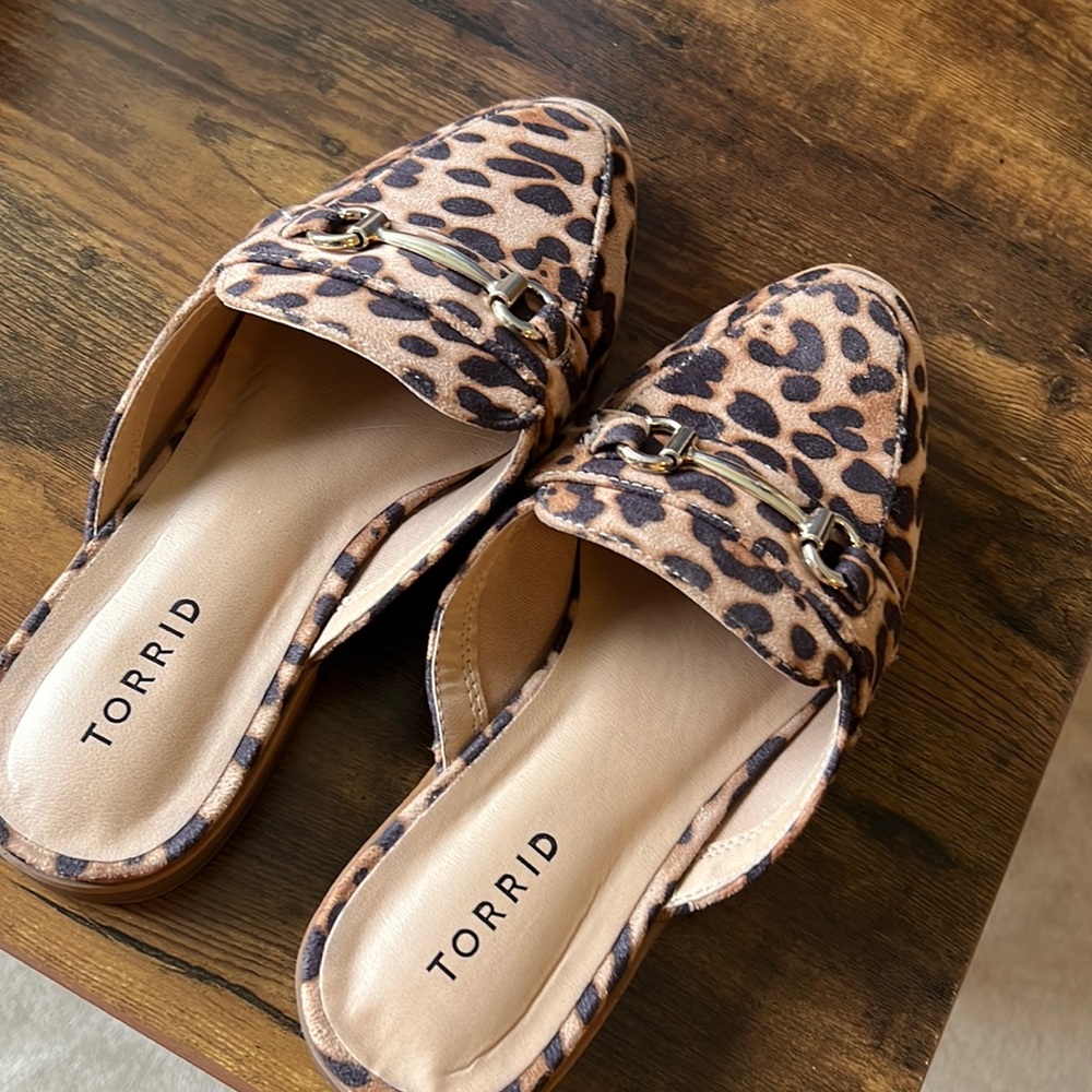 Leopard print flats. Wide width